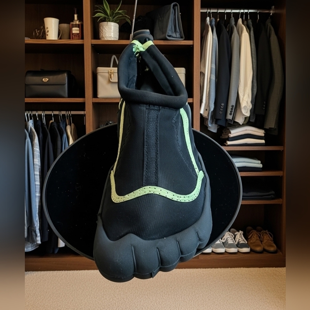 ISLAND MAGIC Black and Green Toe Shoes UNISEX SIZE 9 MEN